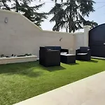 Alimar Guest house