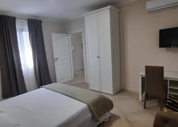 Alimar בית הארחה 4*